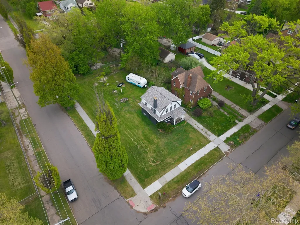 388 Lakewood Street Detroit City MI 48215