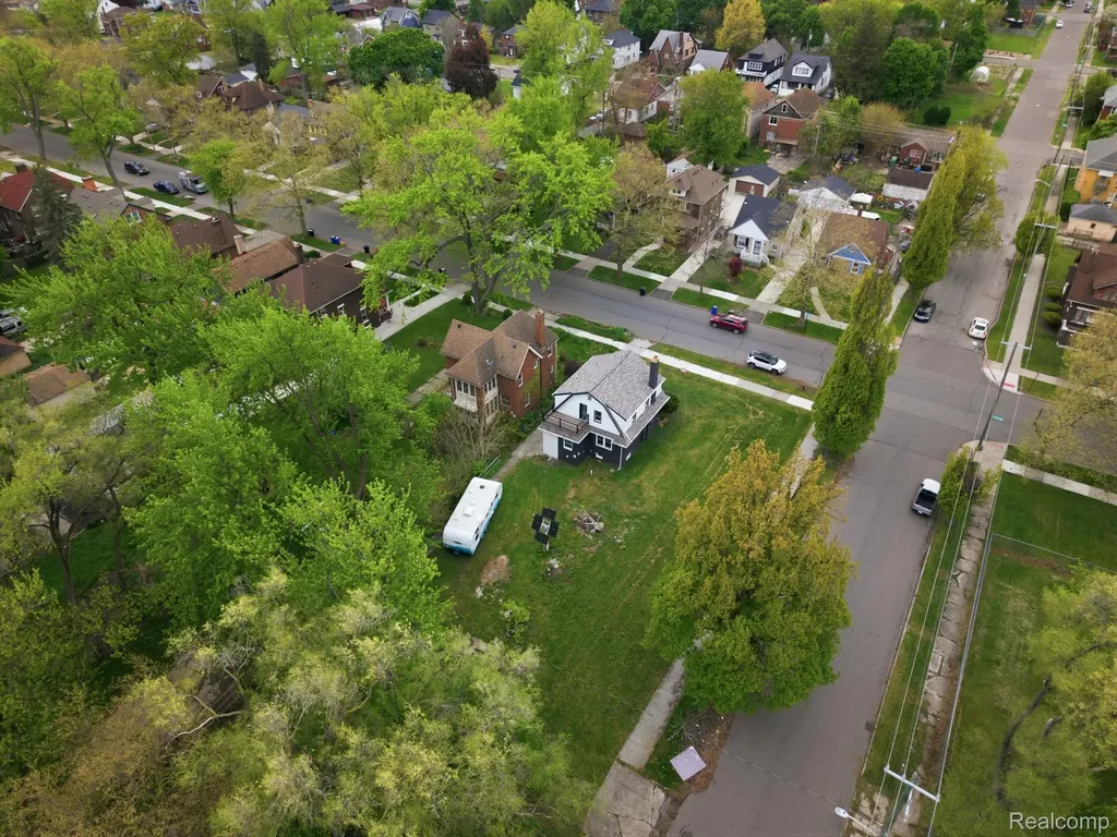 388 Lakewood Street Detroit City MI 48215