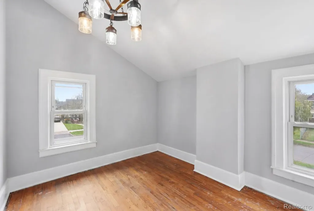 388 Lakewood Street Detroit City MI 48215