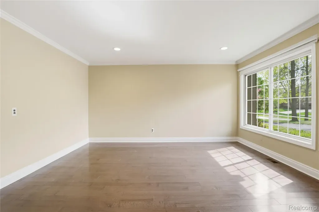 2084 Wabeek Hill Court West Bloomfield Charter Township MI 48302
