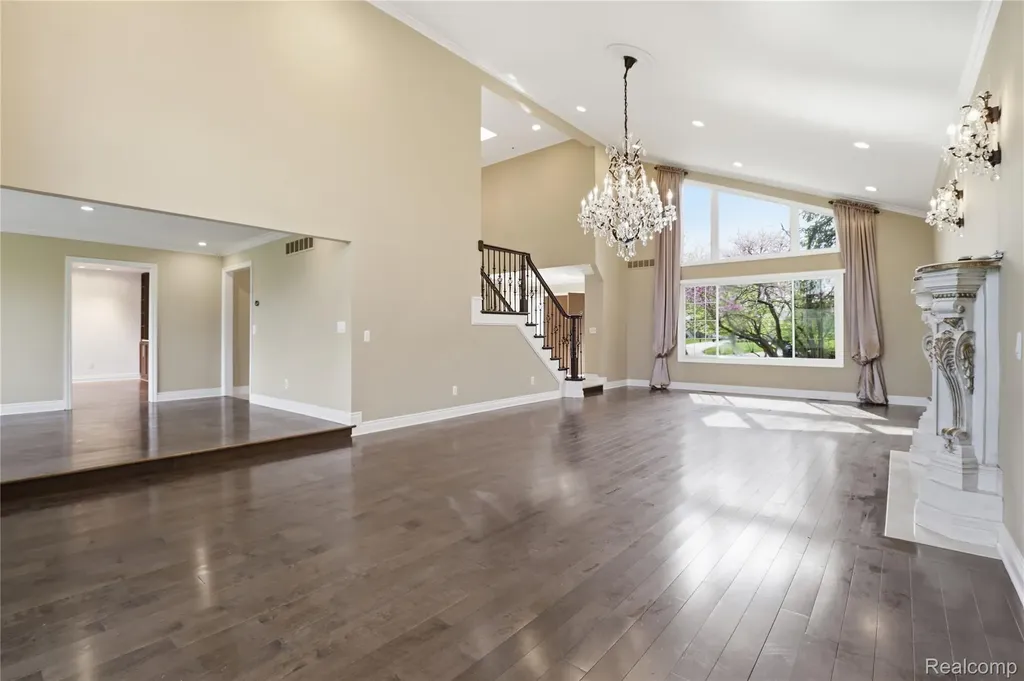 2084 Wabeek Hill Court West Bloomfield Charter Township MI 48302