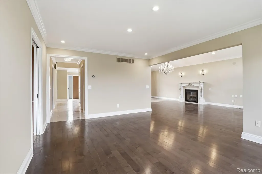 2084 Wabeek Hill Court West Bloomfield Charter Township MI 48302