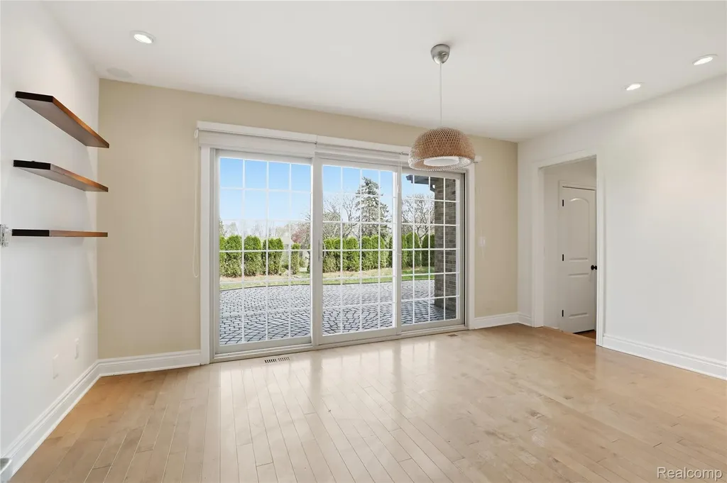2084 Wabeek Hill Court West Bloomfield Charter Township MI 48302