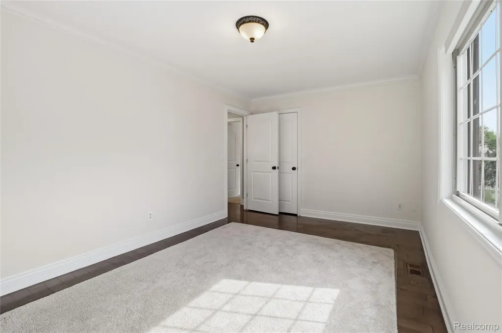 2084 Wabeek Hill Court West Bloomfield Charter Township MI 48302