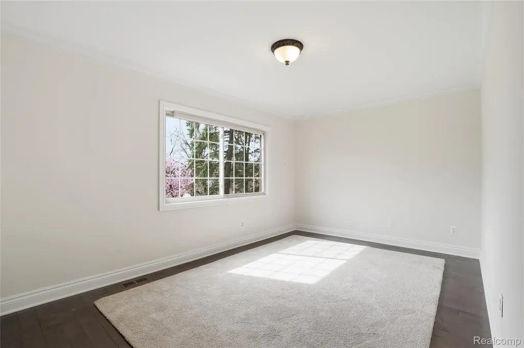 2084 Wabeek Hill Court West Bloomfield Charter Township MI 48302
