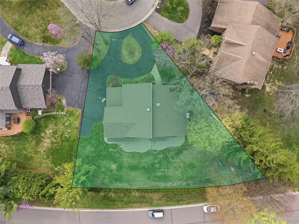 2084 Wabeek Hill Court West Bloomfield Charter Township MI 48302