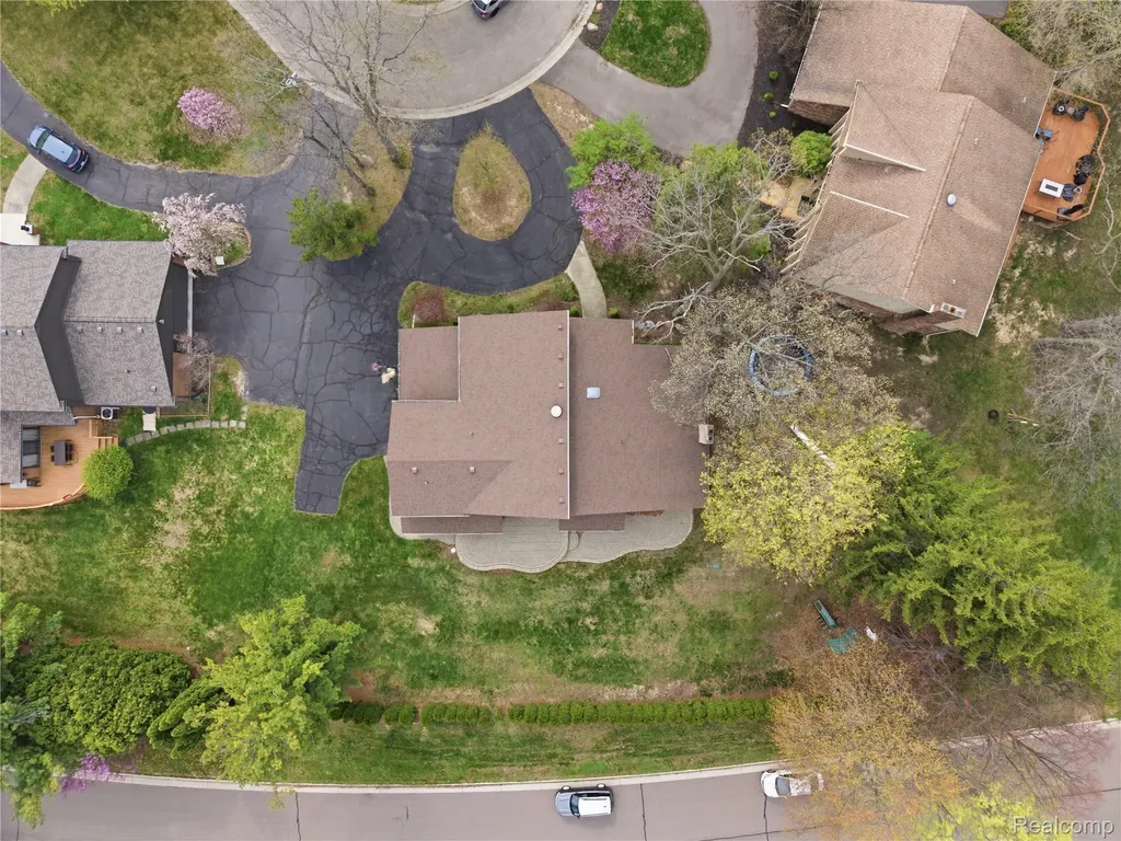 2084 Wabeek Hill Court West Bloomfield Charter Township MI 48302