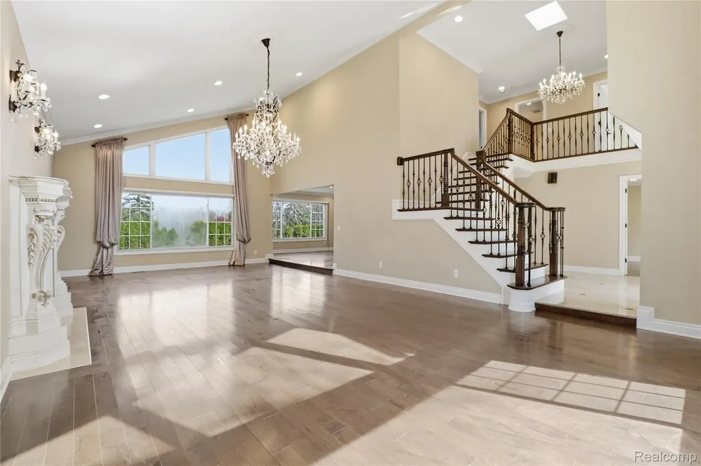 2084 Wabeek Hill Court West Bloomfield Charter Township MI 48302