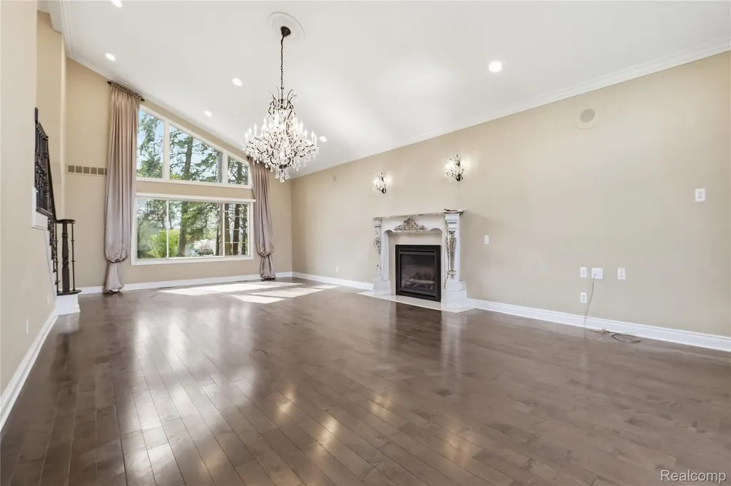 2084 Wabeek Hill Court West Bloomfield Charter Township MI 48302