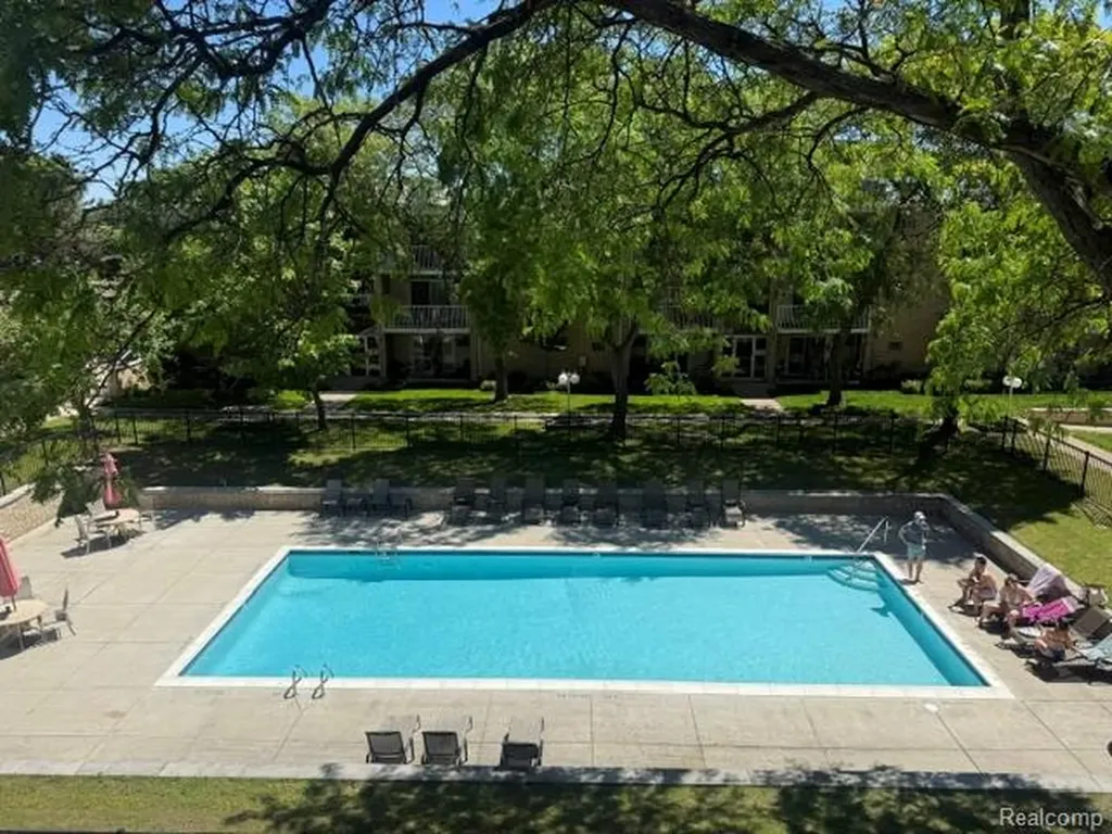 4917 Crooks Road Royal Oak City MI 48073
