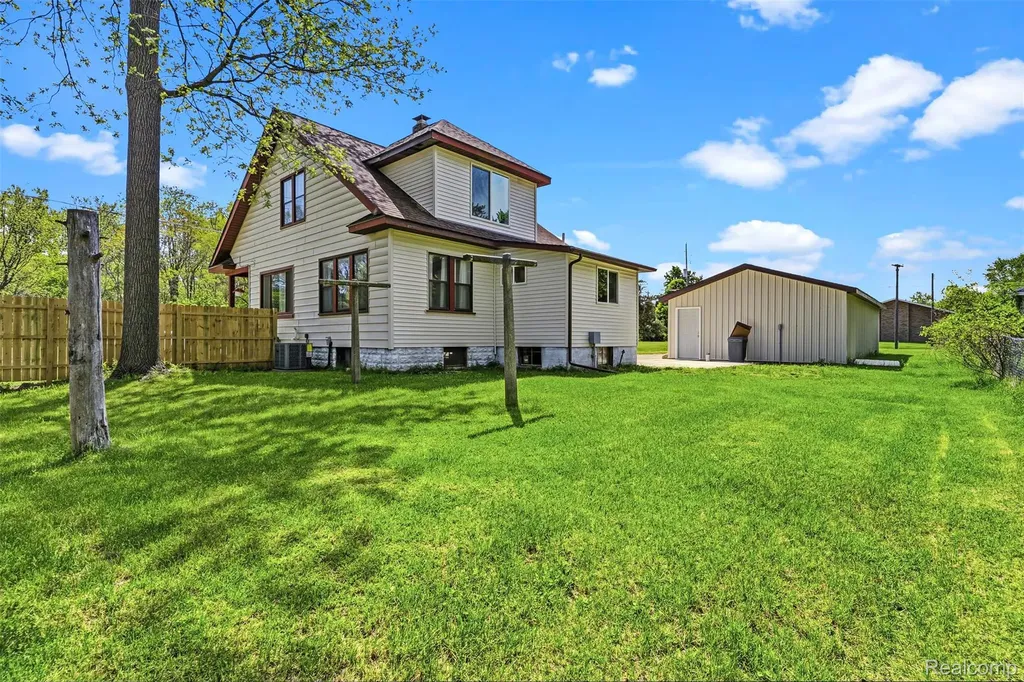 7489 Brock Way Street E Genesee Charter Township MI 48458