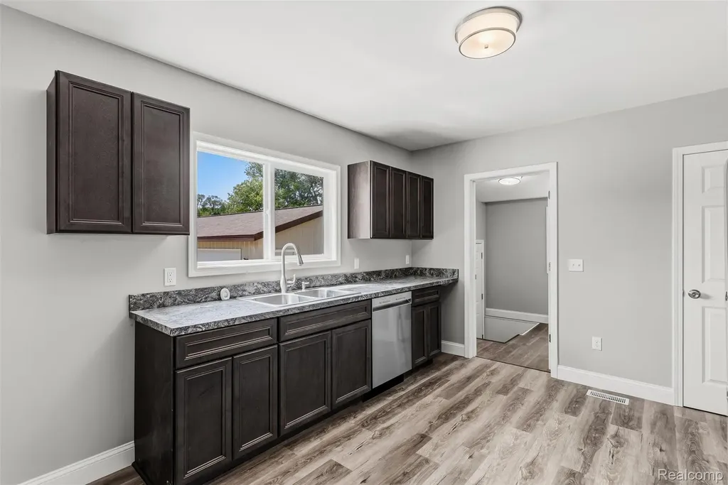 7489 Brock Way Street E Genesee Charter Township MI 48458