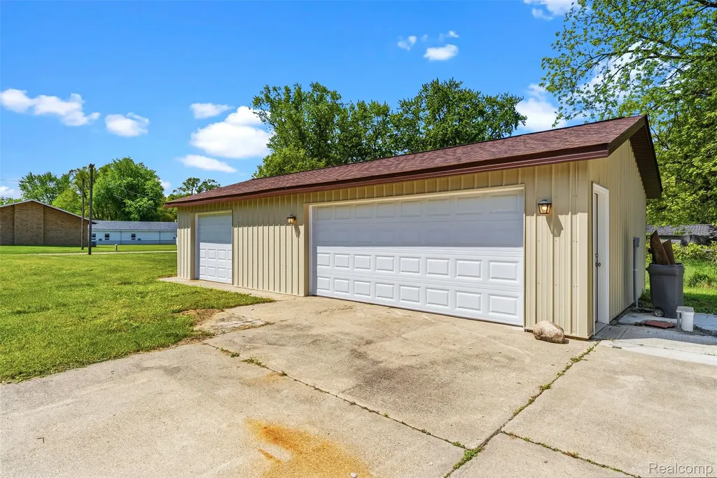 7489 Brock Way Street E Genesee Charter Township MI 48458