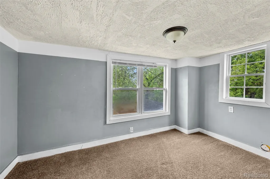 3605 Ash Street Inkster City MI 48141