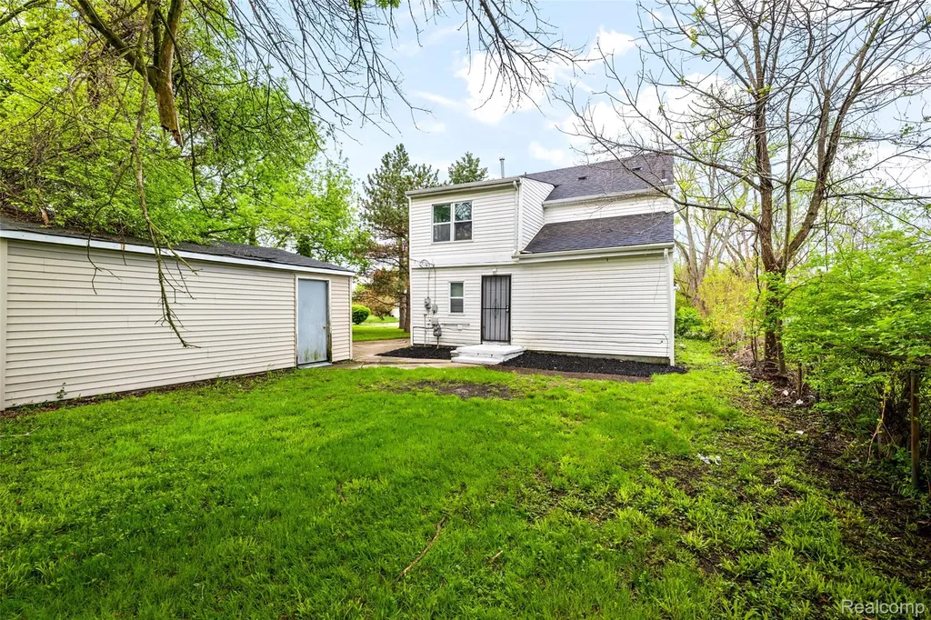 3605 Ash Street Inkster City MI 48141