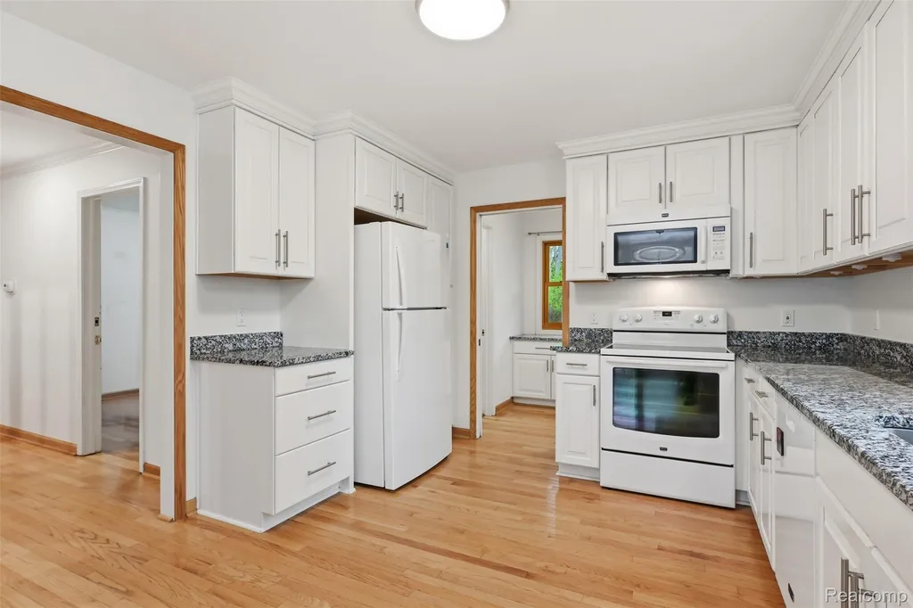 1700 Washington Road Rochester Hills City MI 48306