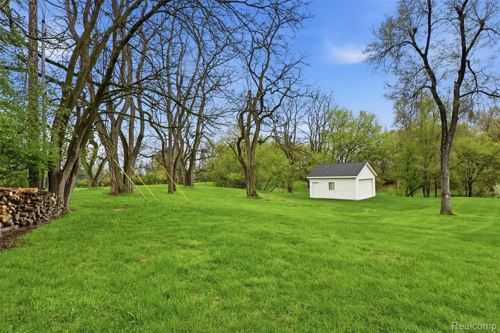 1700 Washington Road Rochester Hills City MI 48306