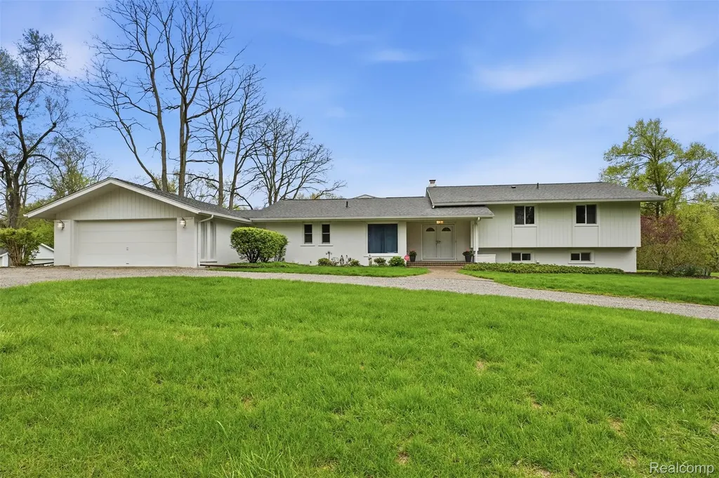 1700 Washington Road Rochester Hills City MI 48306