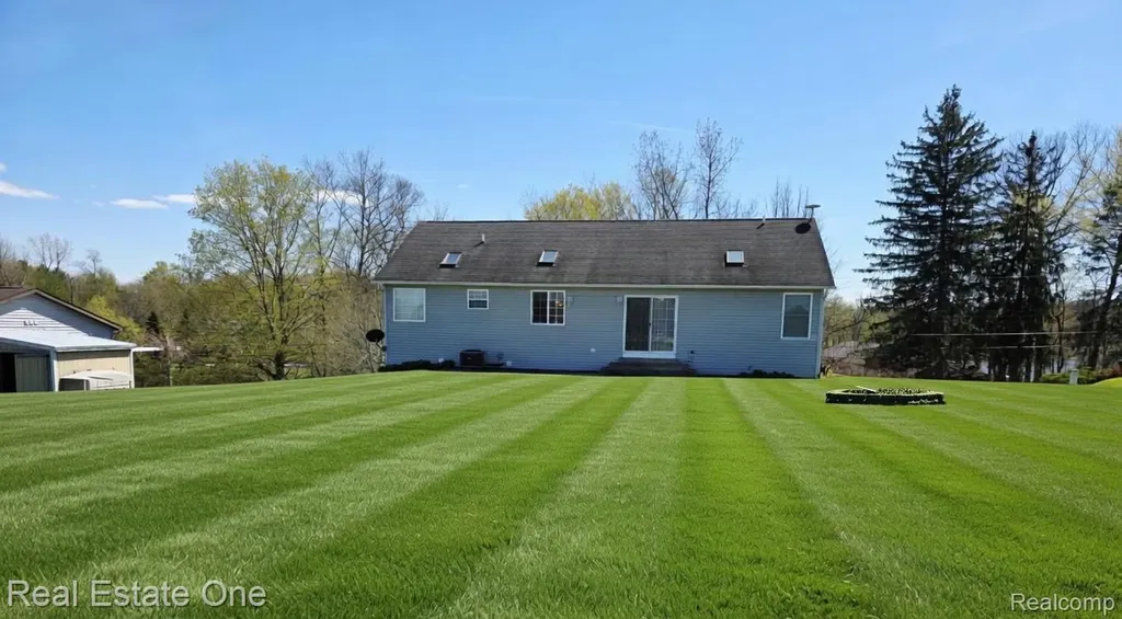 8751 Highland Ave Road Watervliet City MI 49098