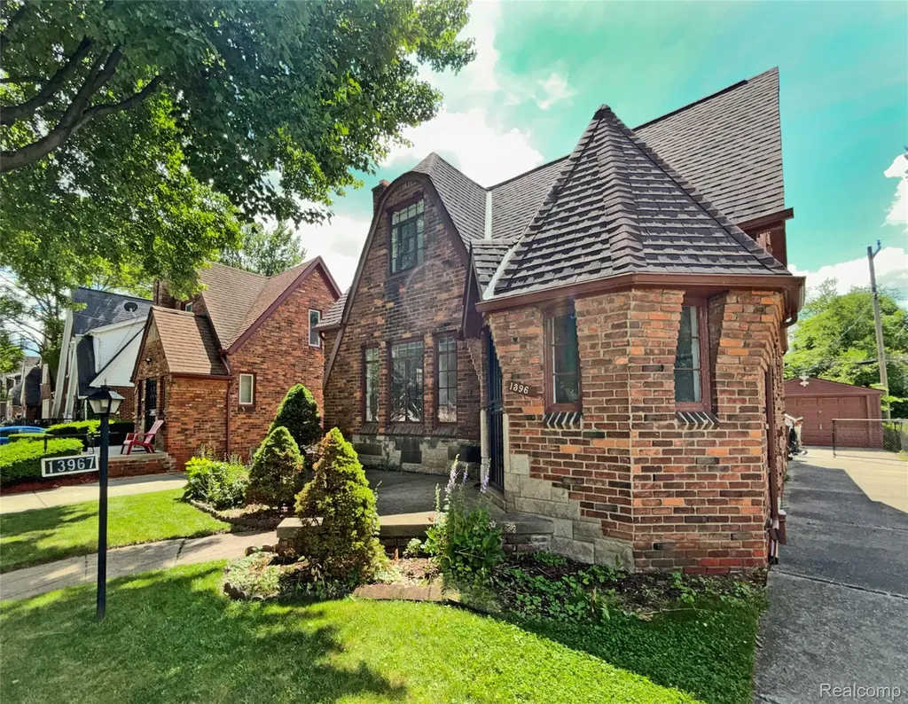 13967 Saint Marys Street Detroit City MI 48227