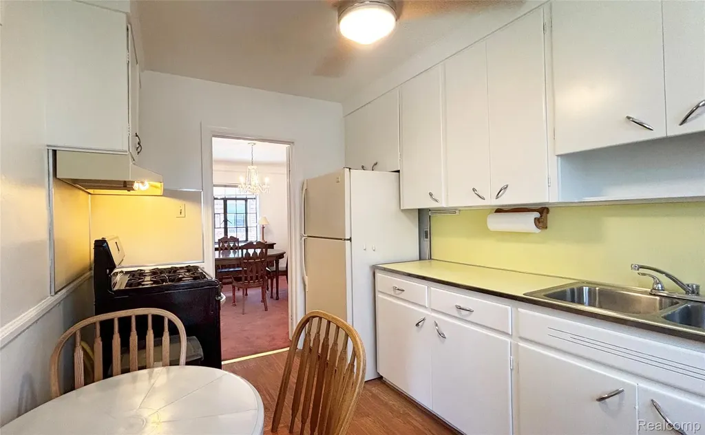 13967 Saint Marys Street Detroit City MI 48227