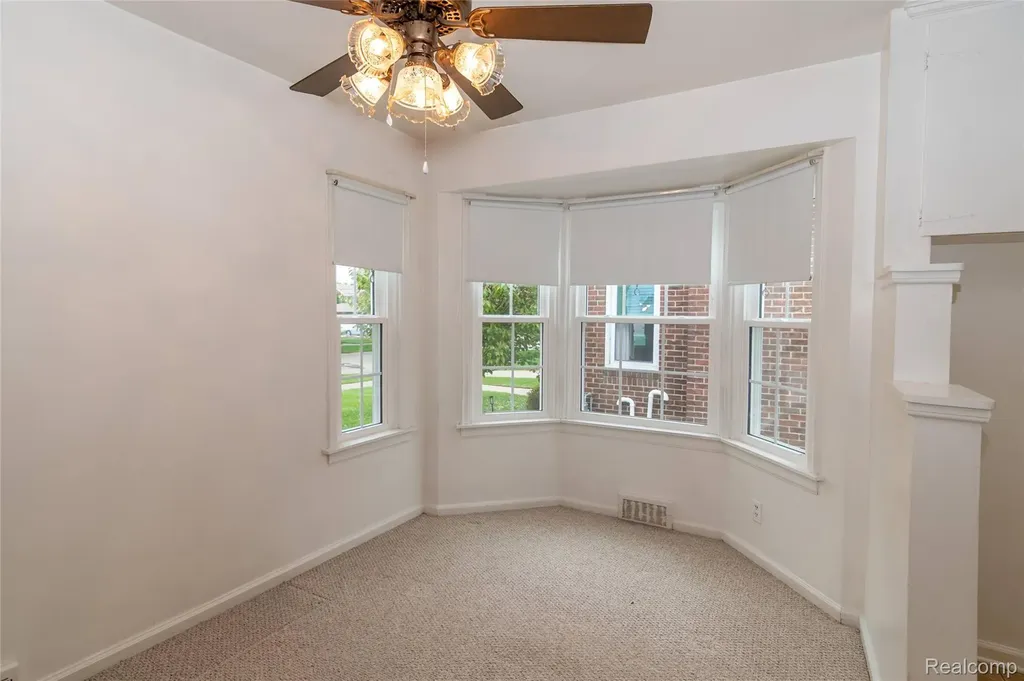 13113 Chestnut Street Southgate City MI 48195