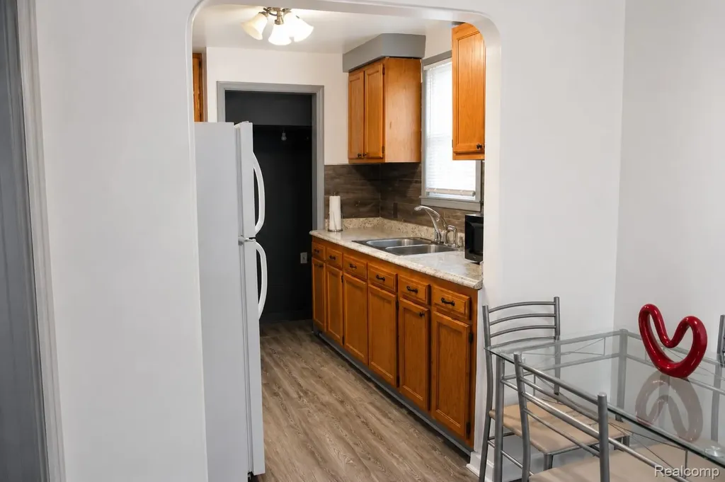 9337 Rutland Street Detroit City MI 48228