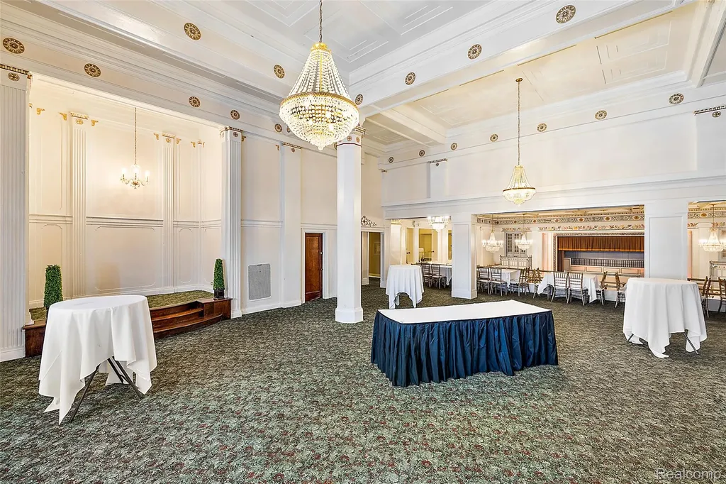 1 Lafayette Street Pontiac City MI 48342