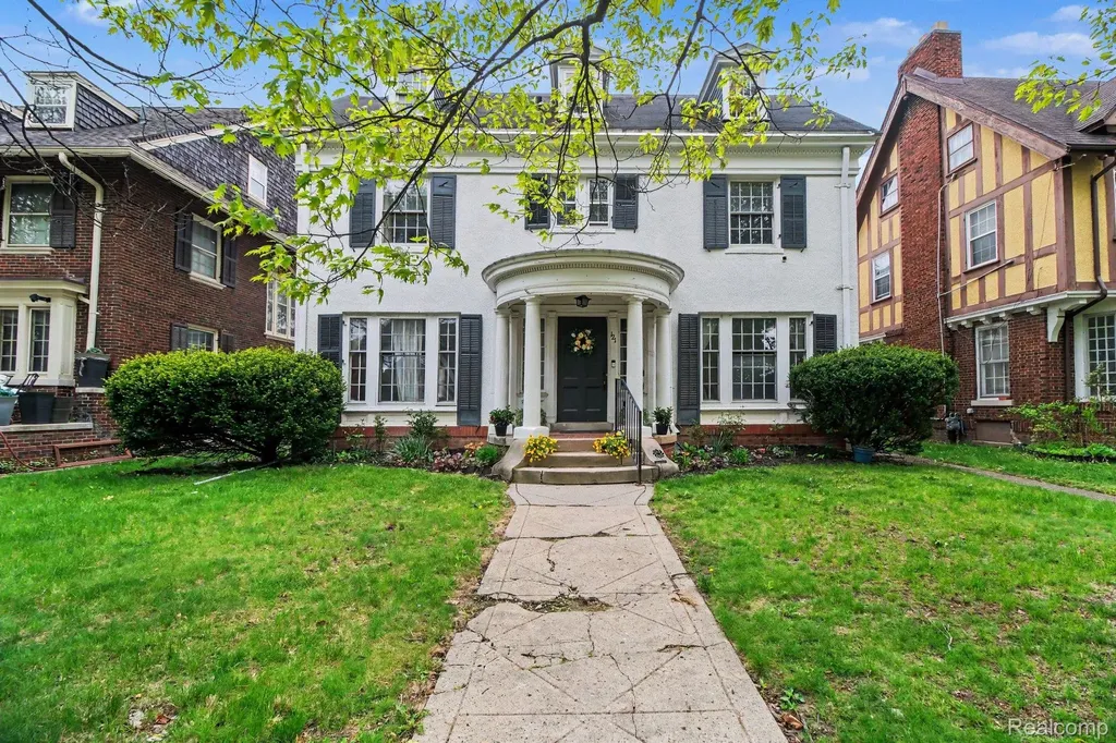 121 Longfellow Street Detroit City MI 48202