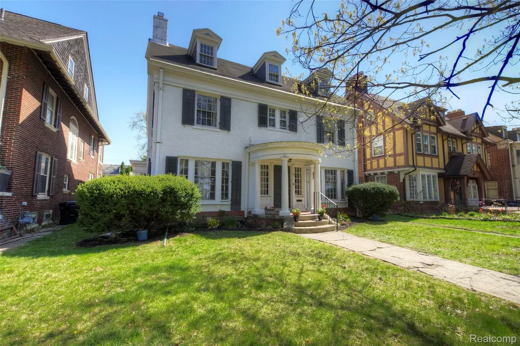121 Longfellow Street Detroit City MI 48202