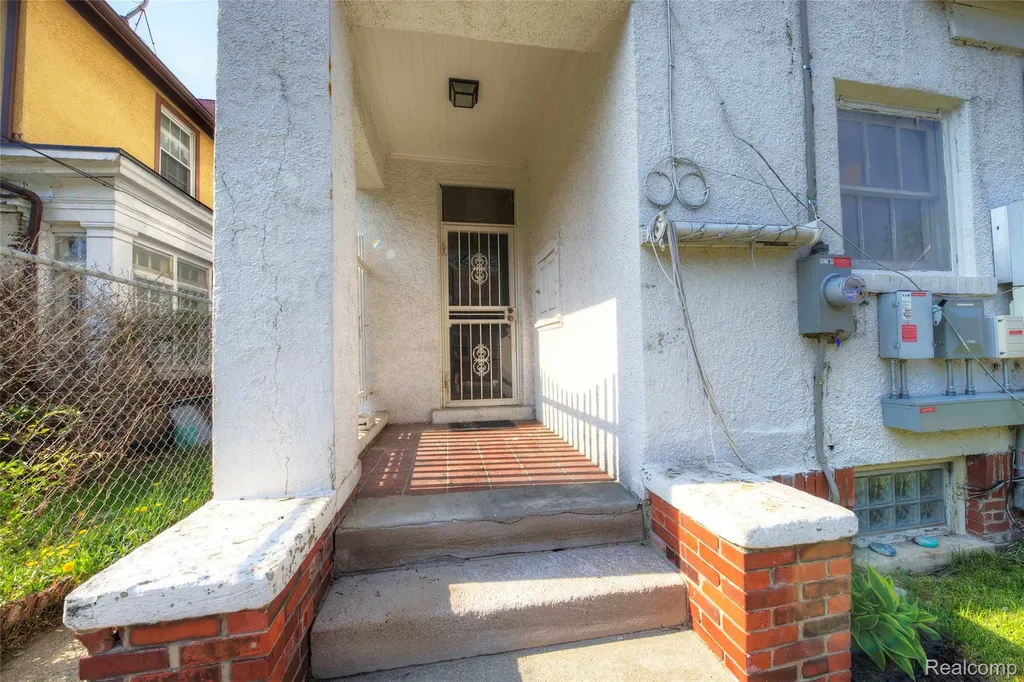 121 Longfellow Street Detroit City MI 48202