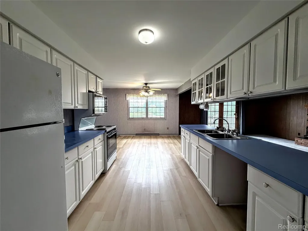8079 Farley Road Putnam Township MI 48169