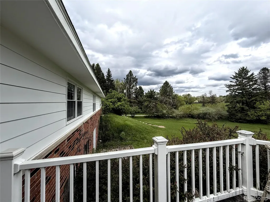 8079 Farley Road Putnam Township MI 48169