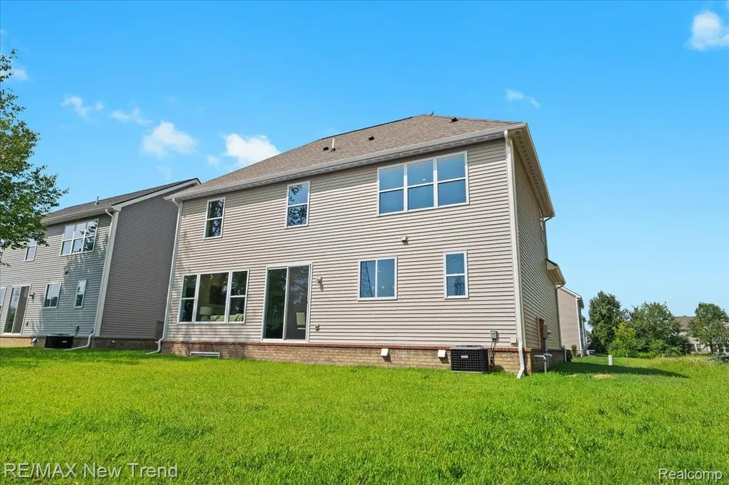 2406 Madison Street Wixom City MI 48393