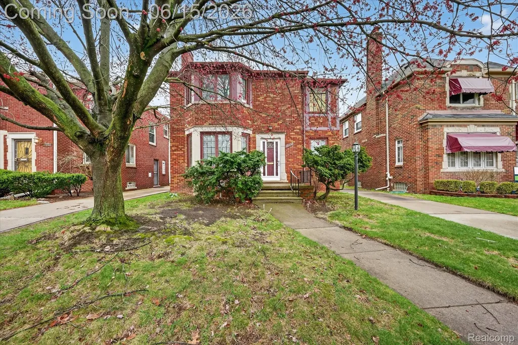 19921 Warrington Drive Detroit City MI 48221