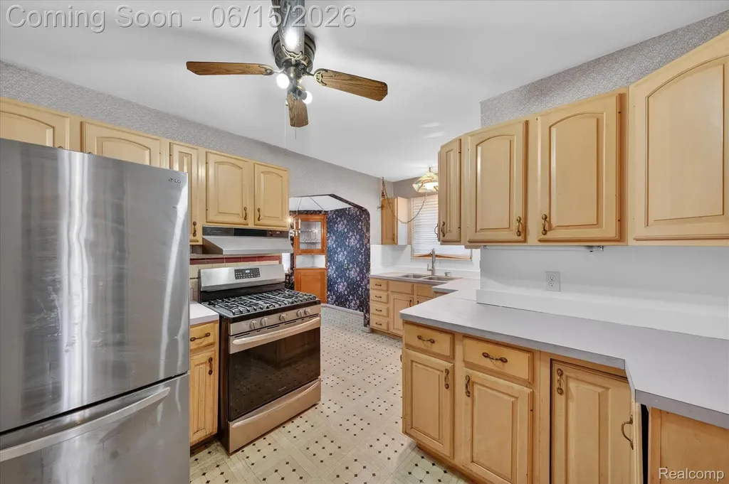 19921 Warrington Drive Detroit City MI 48221