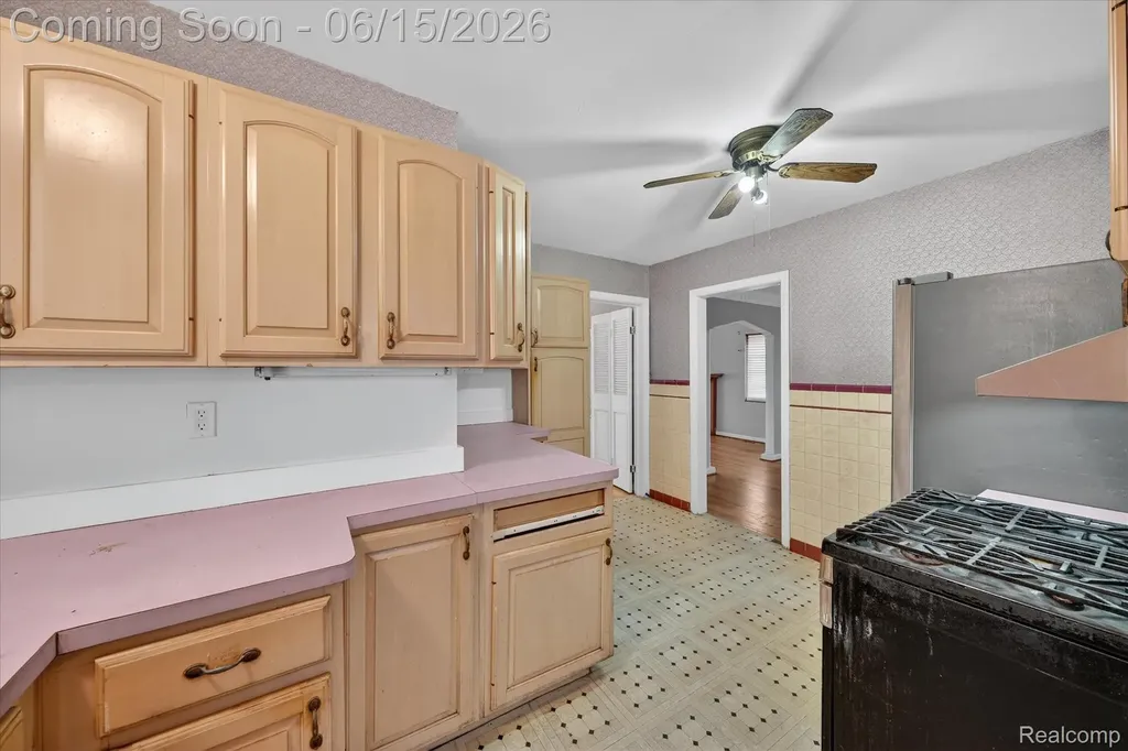 19921 Warrington Drive Detroit City MI 48221