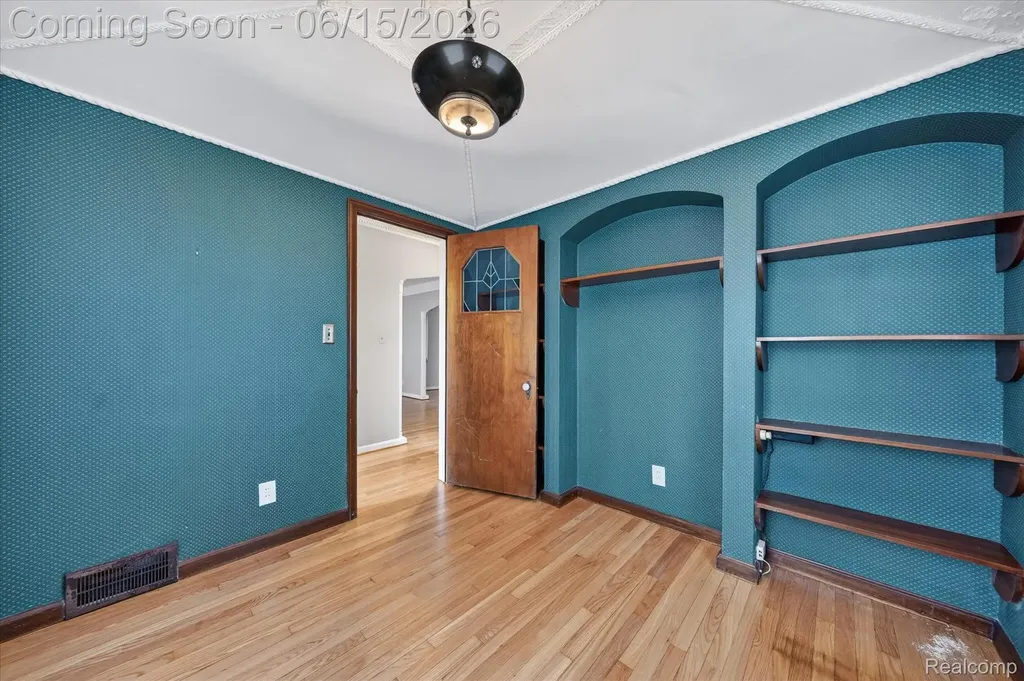 19921 Warrington Drive Detroit City MI 48221