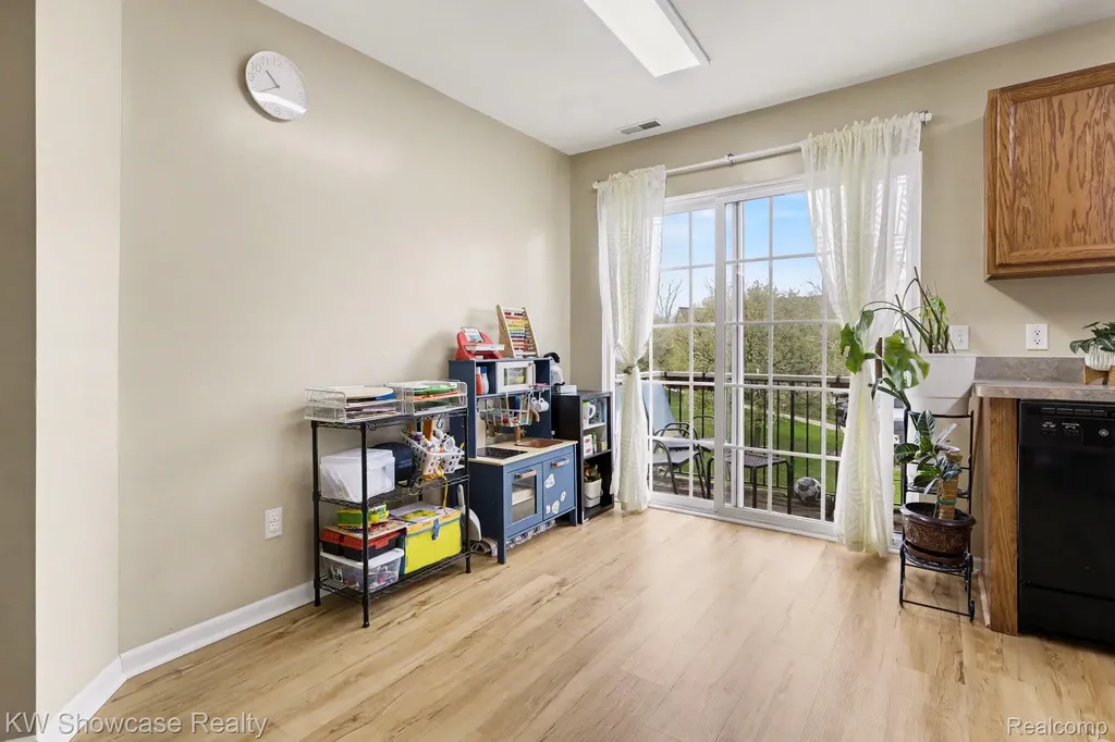 9519 Lakeside Drive Ypsilanti Charter Township MI 48197