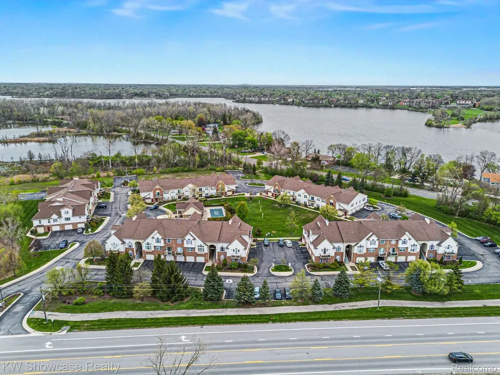 9519 Lakeside Drive Ypsilanti Charter Township MI 48197