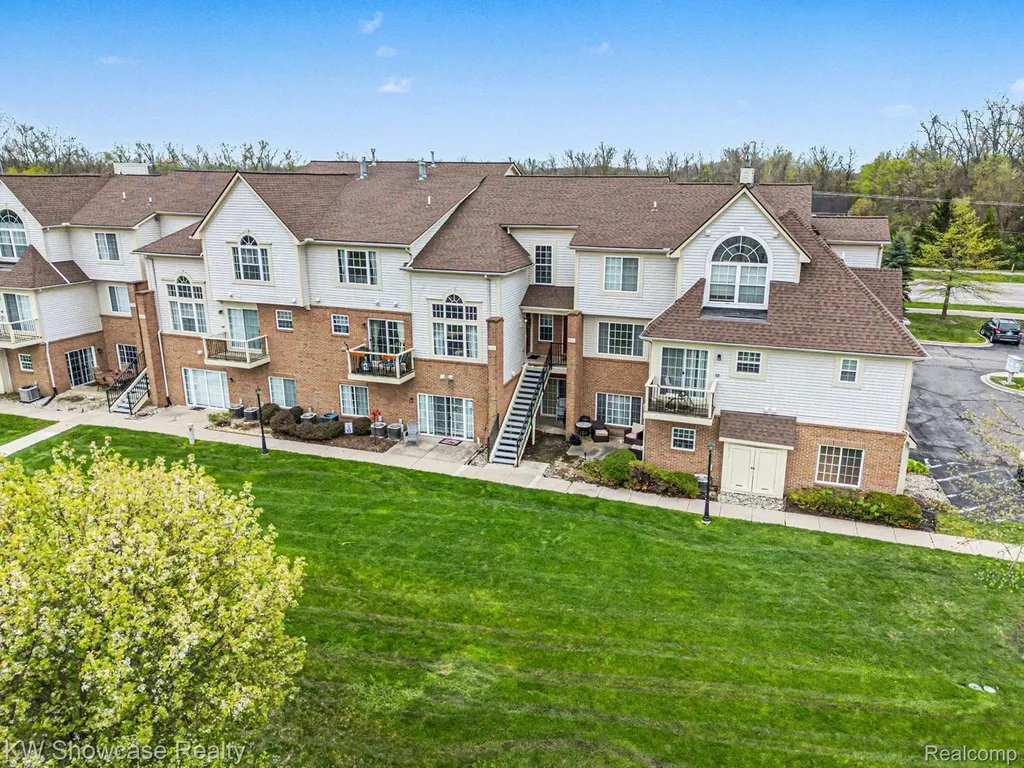 9519 Lakeside Drive Ypsilanti Charter Township MI 48197