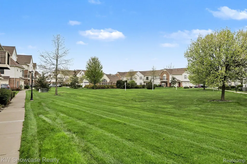9519 Lakeside Drive Ypsilanti Charter Township MI 48197