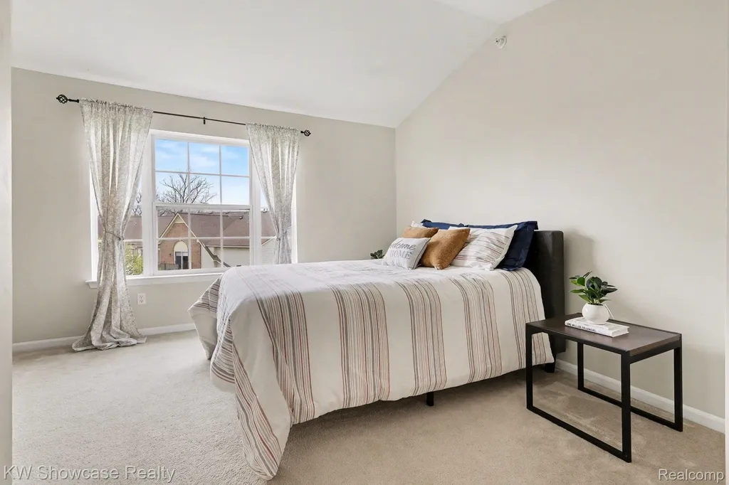 9519 Lakeside Drive Ypsilanti Charter Township MI 48197