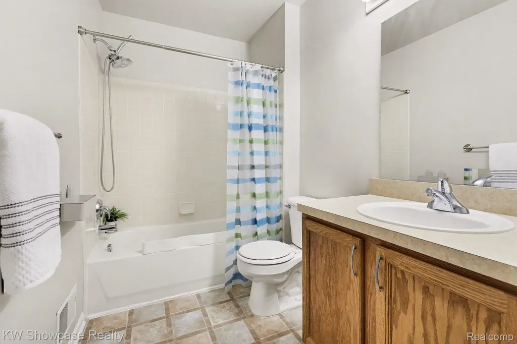 9519 Lakeside Drive Ypsilanti Charter Township MI 48197