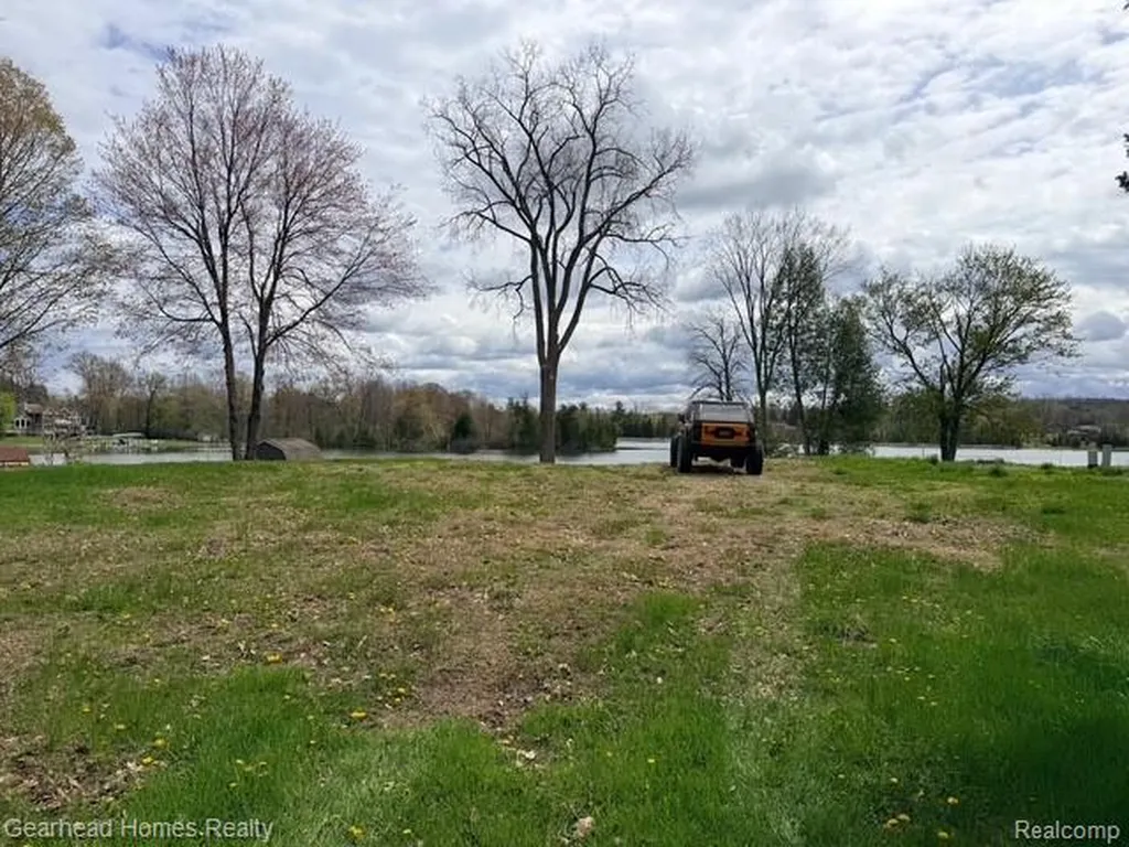 Vl Sashabaw Road Independence Charter Township MI 48348