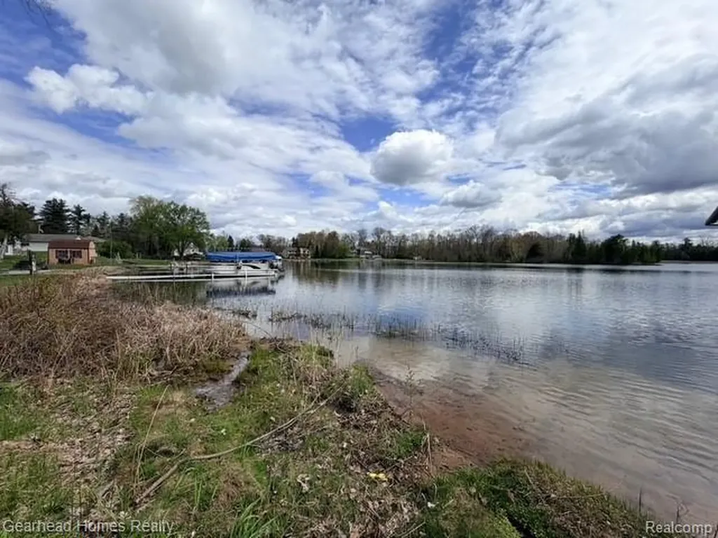 Vl Sashabaw Road Independence Charter Township MI 48348
