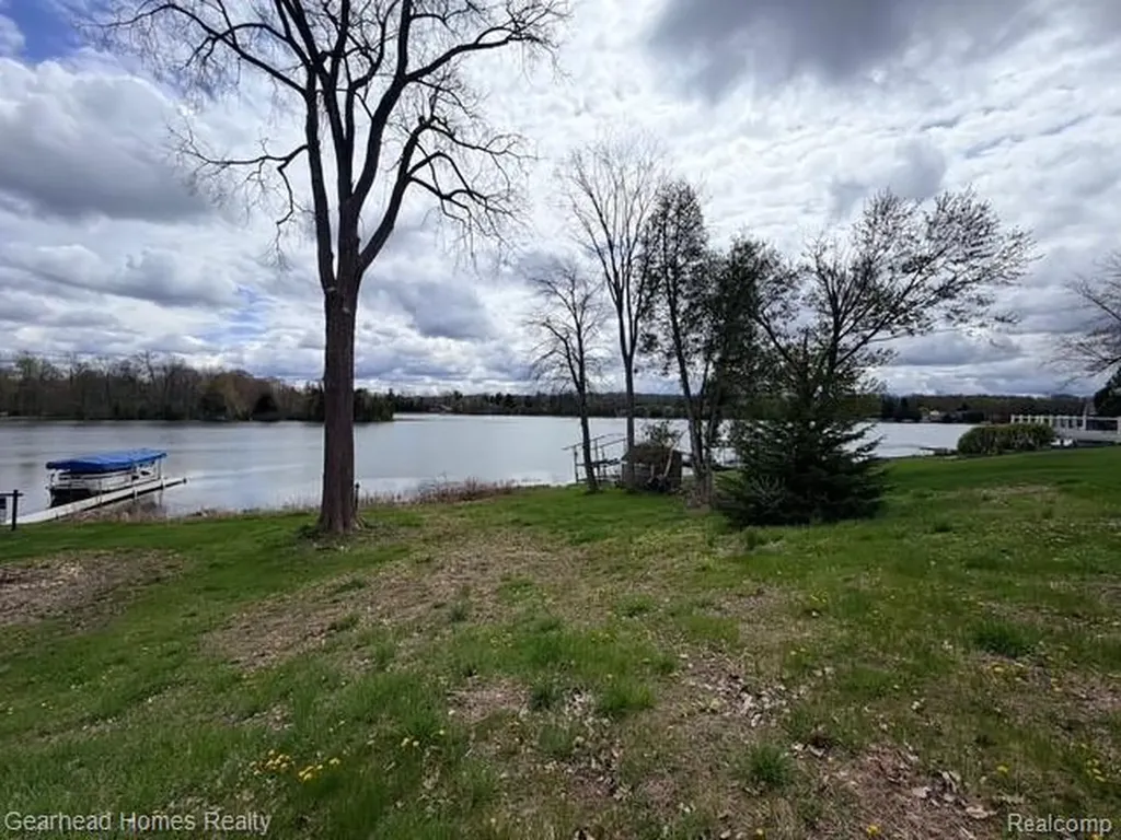 Vl Sashabaw Road Independence Charter Township MI 48348