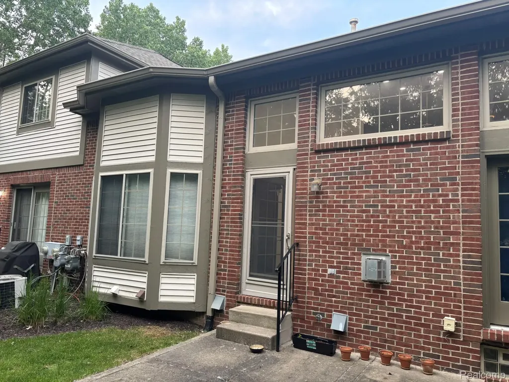 44700 Heather Lane Canton Charter Township MI 48187