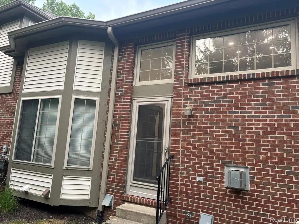 44700 Heather Lane Canton Charter Township MI 48187
