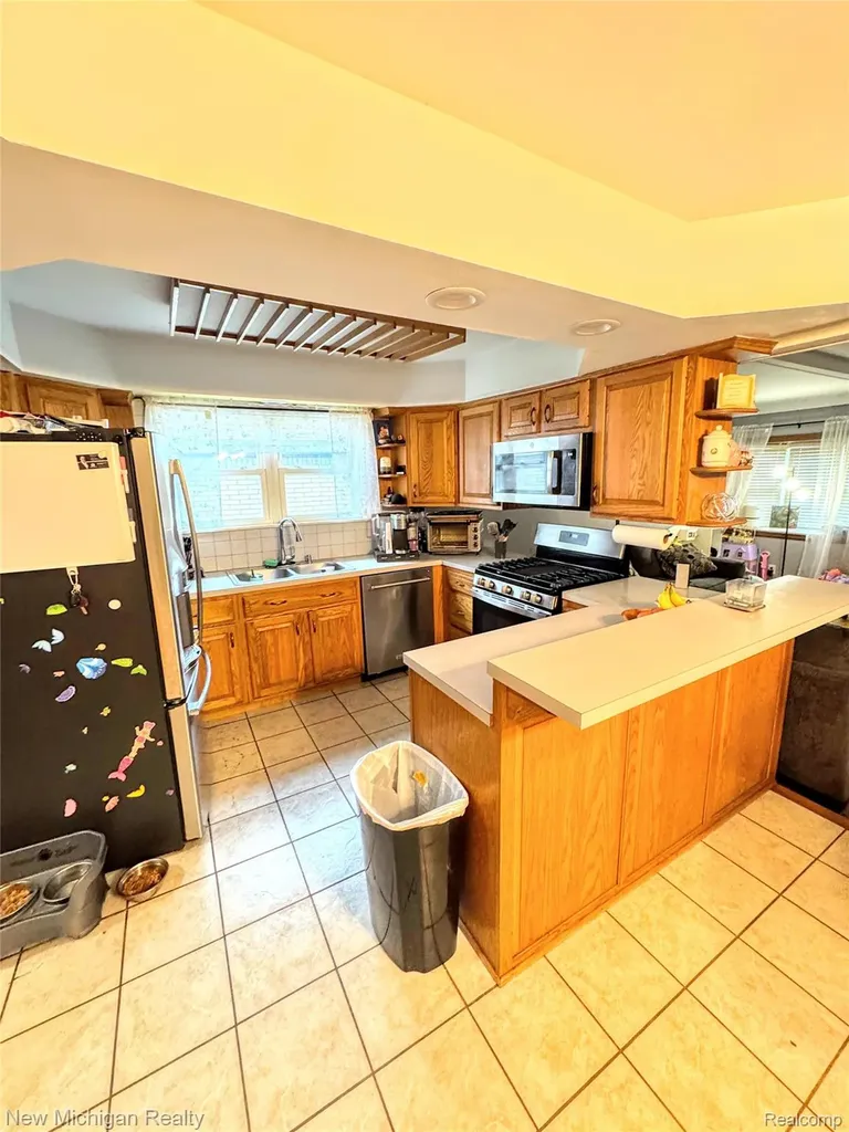 31090 Mc Namee Fraser City MI 48026